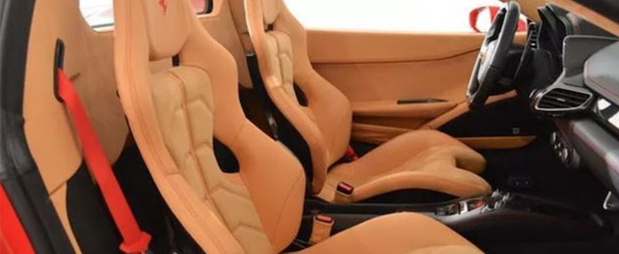 Cinturón de seguridad de color Ferrari 458