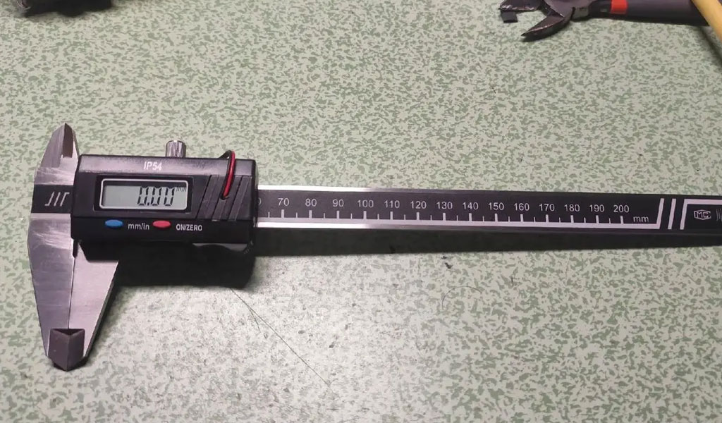 How to Use Caliper Measuring Tools