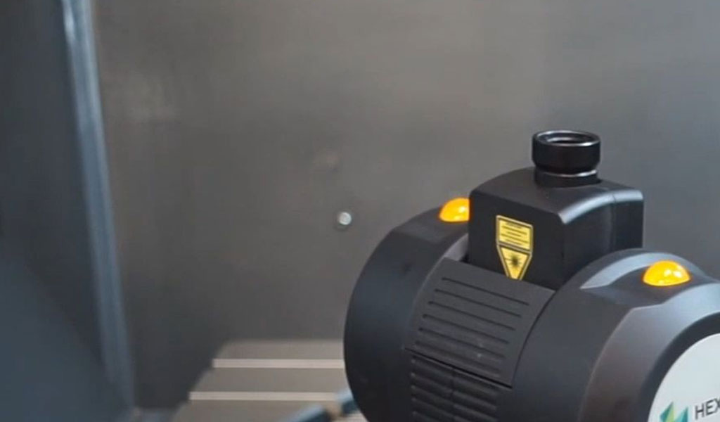 CNC Machining Phoso Tracing le Sub-Micron Compensation Sebelisa Grating Interferometers