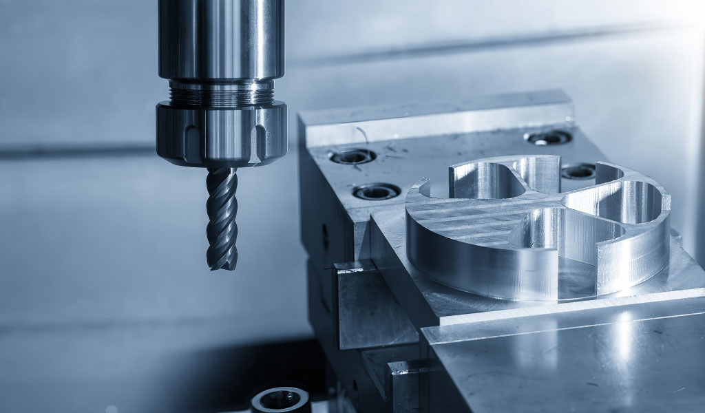 Controllo numerico ad alte prestazioni per lavorazioni ad alta velocità mediante traiettorie polinomiali