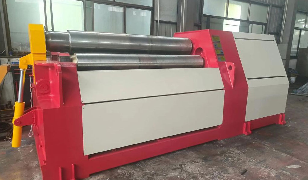 Controllo numerico ad alte prestazioni per lavorazioni ad alta velocità mediante traiettorie polinomiali